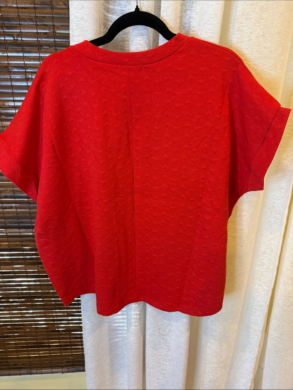 entro Red Short-Sleeve Tee with 'LOVE' Appliqué - Picture 5 of 5